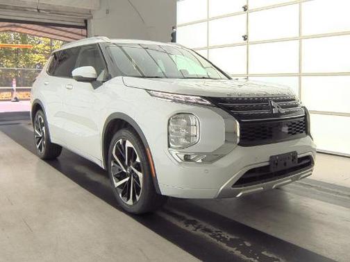 2023 Mitsubishi Outlander SEL 2.5 2WD
