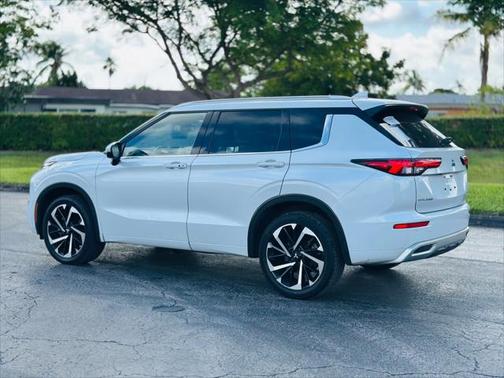 2023 Mitsubishi Outlander SEL 2.5 2WD
