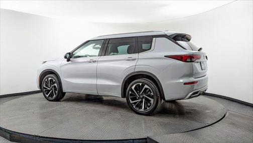 2023 Mitsubishi Outlander SEL 2.5 2WD