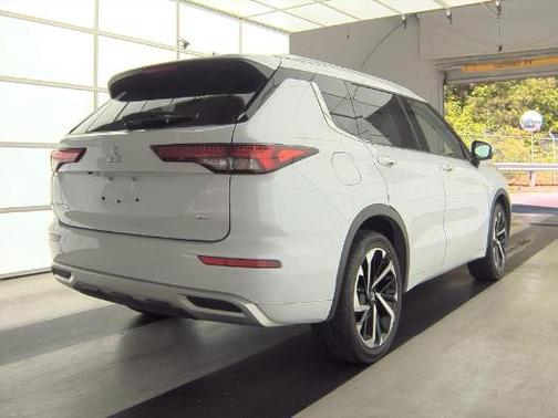 2023 Mitsubishi Outlander SEL 2.5 2WD