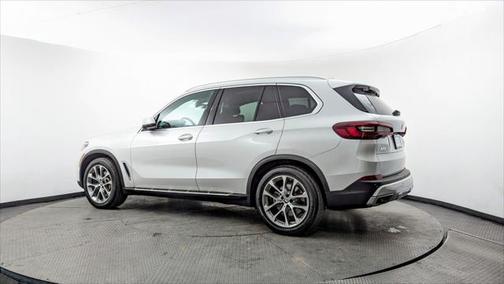 2023 BMW X5 sDrive40i