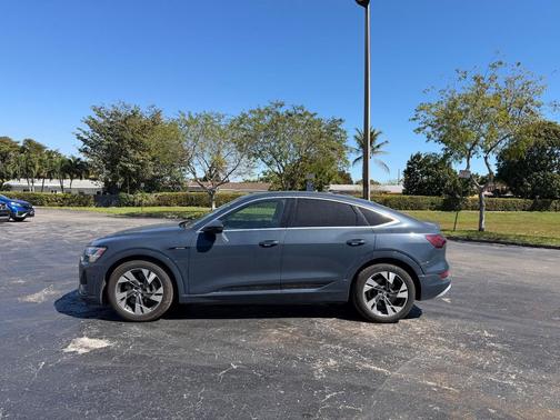 2021 Audi e-tron Sportback Premium Plus