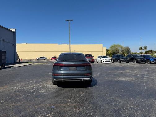 2021 Audi e-tron Sportback Premium Plus