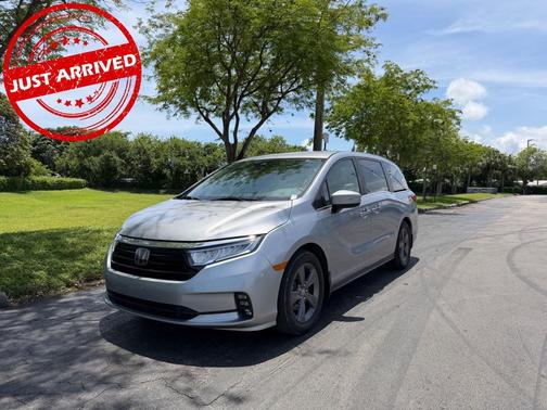 Lunar Silver Metallic 2022 Honda Odyssey EX