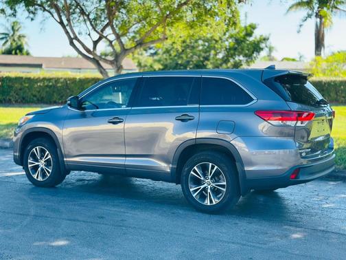 2018 Toyota Highlander LE Plus