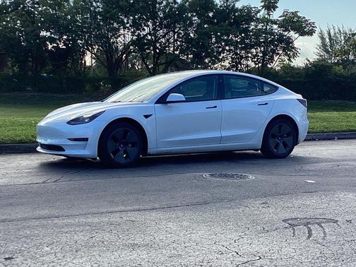 2023 Tesla Model 3 Standard Range