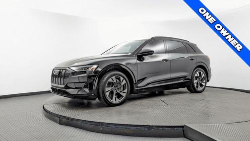 2022 Audi e-tron Premium