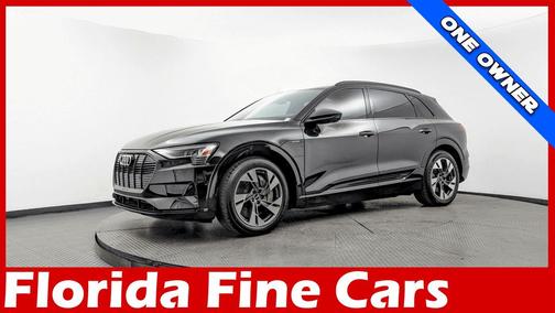 2022 Audi e-tron Premium