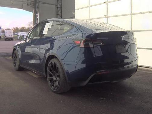 2022 Tesla Model Y Long Range Dual Motor All-Wheel Drive