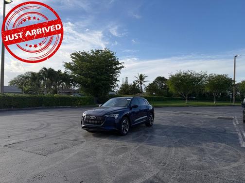 2021 Audi e-tron Premium