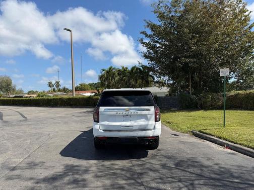 2023 Chevrolet Suburban Premier