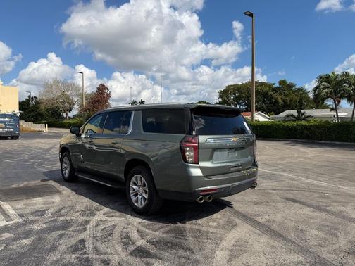 2023 Chevrolet Suburban Premier