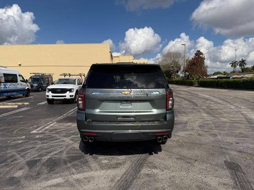 2023 Chevrolet Suburban Premier