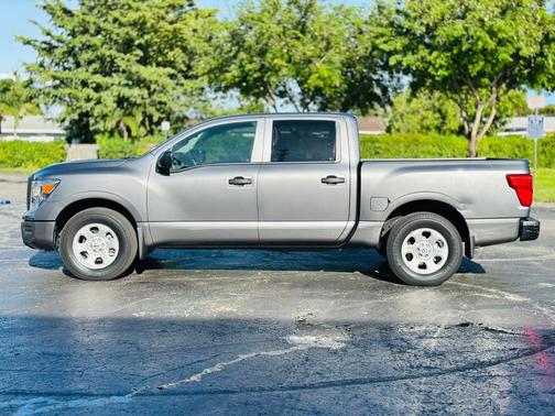 2022 Nissan Titan S