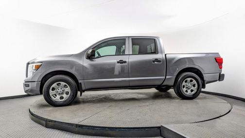 2022 Nissan Titan S