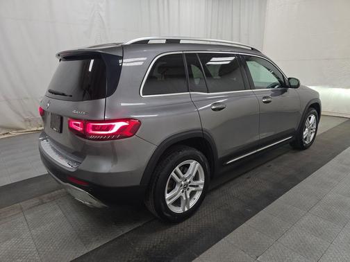 Mountain Grey Metallic 2022 Mercedes-Benz GLB 250 4MATIC