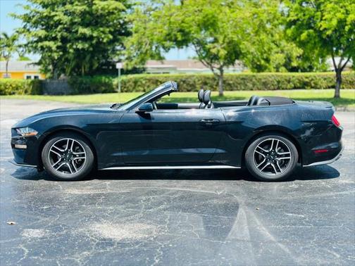 2022 Ford Mustang EcoBoost Premium