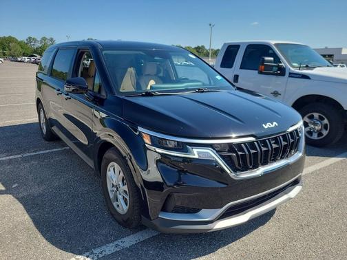 Aurora Black Pearl 2023 Kia Carnival LX