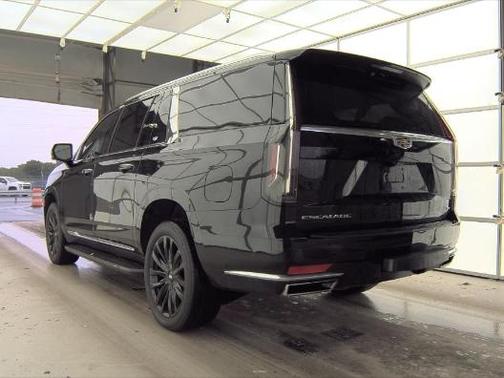 2022 Cadillac Escalade ESV Premium Luxury
