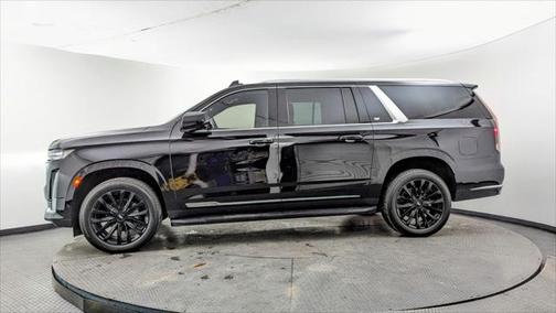 2022 Cadillac Escalade ESV Premium Luxury