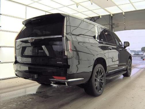2022 Cadillac Escalade ESV Premium Luxury