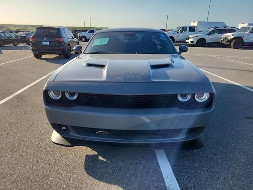 Destroyer Gray Clearcoat 2017 Dodge Challenger R/T