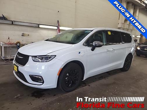 Bright White Clearcoat 2023 Chrysler Pacifica Hybrid Limited