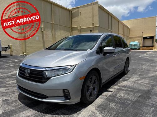 Lunar Silver Metallic 2022 Honda Odyssey EX