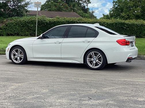 2018 BMW 330 i