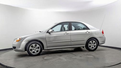 Silver 2009 Kia Spectra LX