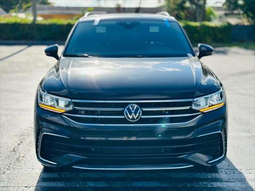 2022 Volkswagen Tiguan 2.0T SEL R-Line 4MOTION