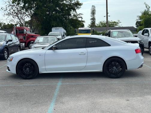 Glacier White Metallic 2017 Audi S5 COUPE
