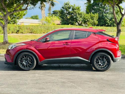 2019 Toyota C-HR XLE