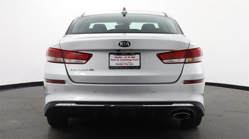 Photo 5 of 34 of 2020 Kia Optima LX