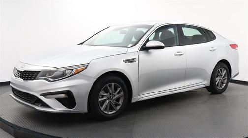 Photo 2 of 34 of 2020 Kia Optima LX