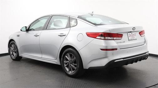 Photo 4 of 34 of 2020 Kia Optima LX