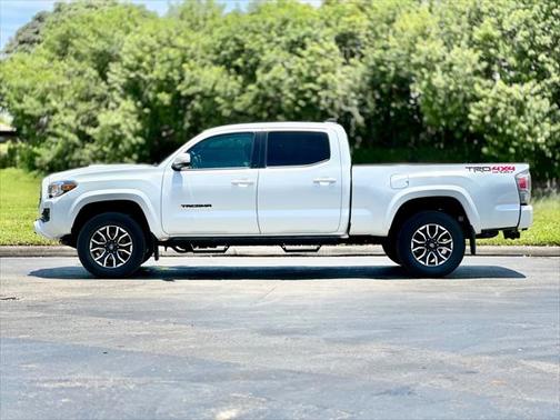 2022 Toyota Tacoma TRD Sport