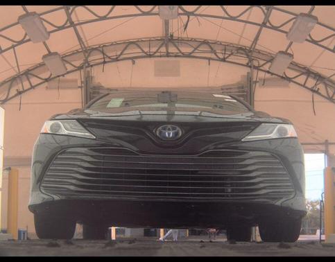 2020 Toyota Camry Hybrid XLE