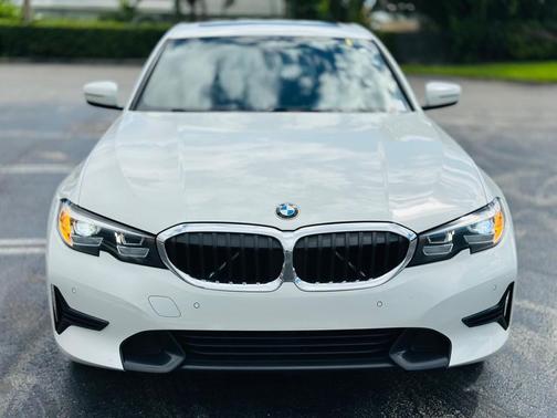 2020 BMW 330 i