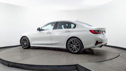 2020 BMW 330 i