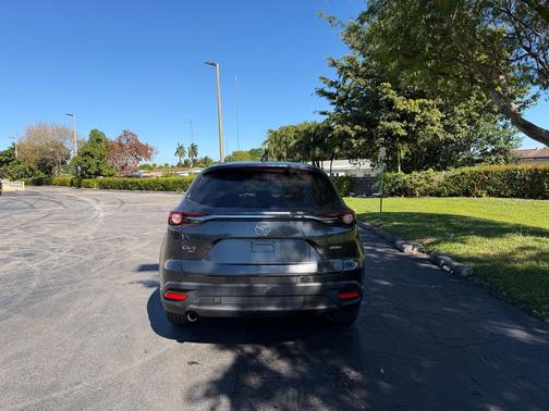 2022 Mazda CX-9 Sport