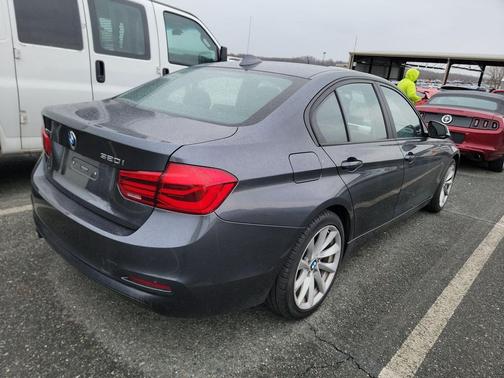 2018 BMW 320 i