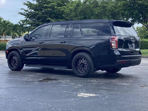 2021 Chevrolet Suburban Z71