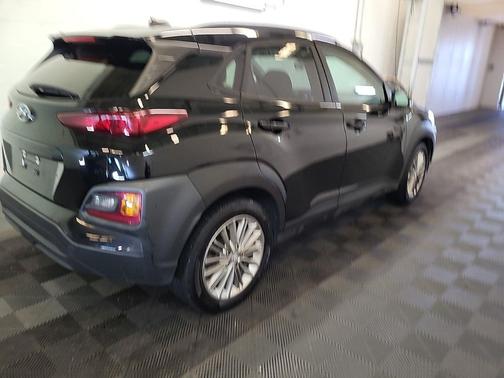2021 Hyundai KONA SEL