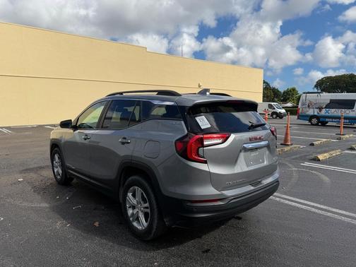 2023 GMC Terrain SLE