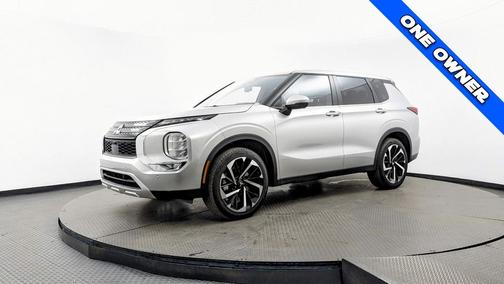 2024 Mitsubishi Outlander SE