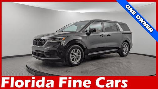 2024 Kia Carnival LX