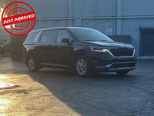 2024 Kia Carnival LX