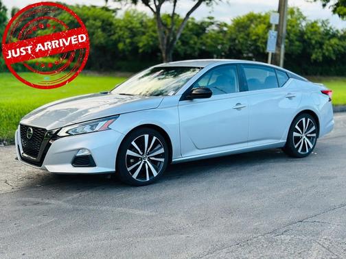 2022 Nissan Altima 2.5 SR