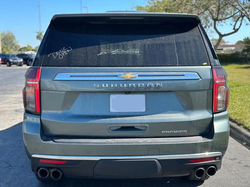 2023 Chevrolet Suburban Premier